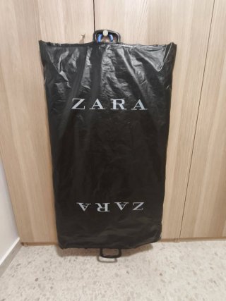 Traje ZARA