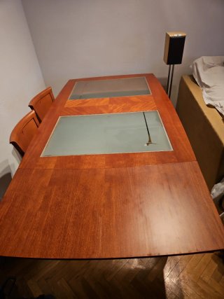 URGE,Mesa de comedor con 4 sillas y 1 sillón
