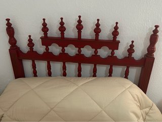2 Camas 80cm con cabecero de madera rojo