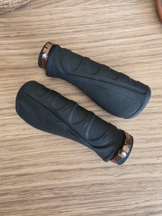 Puñios para patinete eléctrico
