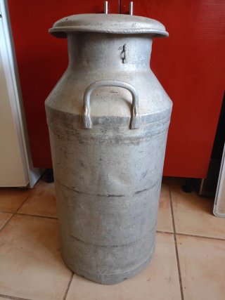 Lechera antigua inglesa