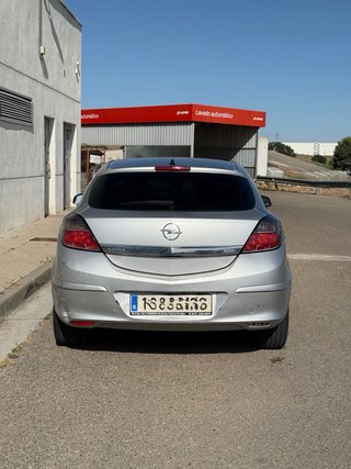 Opel Astra GTC 1.6 gasolina