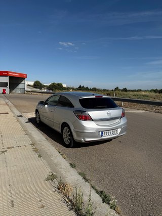 Opel Astra GTC 1.6 gasolina