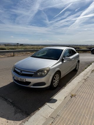 Opel Astra GTC 1.6 gasolina