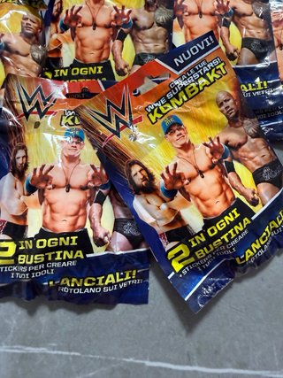 Lotto 10 Bustine WWE SuperStars Kombat 2011