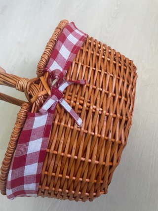 Cesto de picnic de mimbre con forro a cuadros