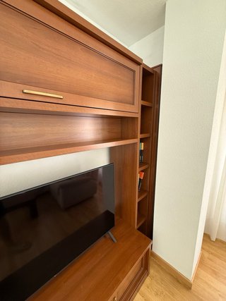 Mueble de salón de madera