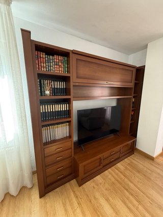 Mueble de salón de madera