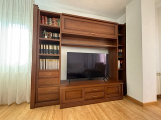 Mueble de salón de madera