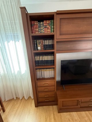 Mueble de salón de madera