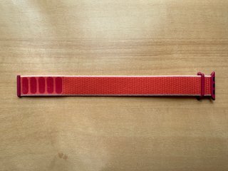 Apple Watch 40mm. Pomegranate Sport Loop