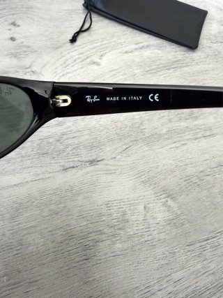 Ray-Ban 2128 Sidestreet
