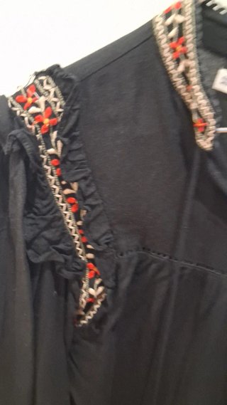 Blusa Sfera bordada negra Talla S