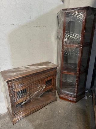Vitrina hexagonal de madera y cristal
