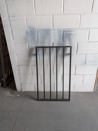 Reja fija de metal