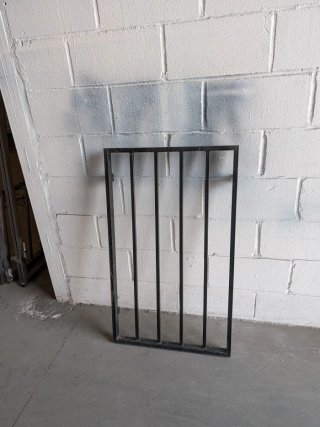 Reja fija de metal
