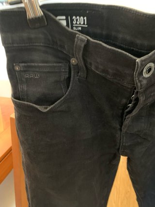 Pantalón vaquero G-Star RAW 3301 negro.