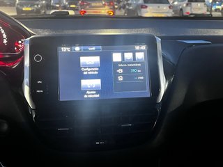 Peugeot 208 2015