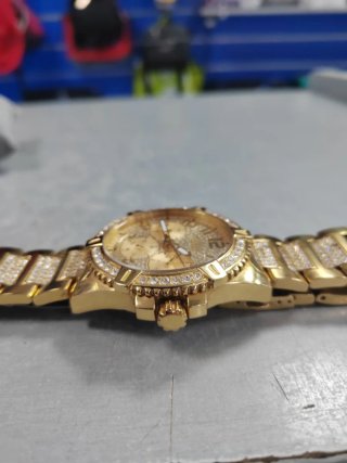 Reloj Guess W0799G2 Dorado