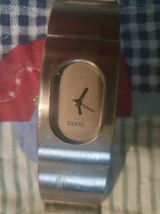Reloj Gucci Plateado