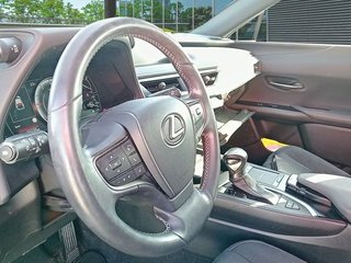 Lexus UX 2.0 250h Business
