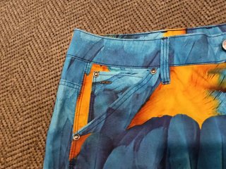 Pantalón corto G-Star RAW estampado loro