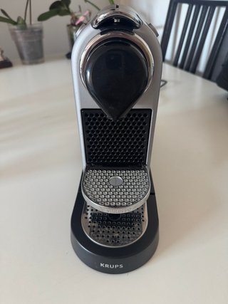 Cafetera Nespresso Krups Citiz Plata