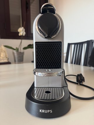Cafetera Nespresso Krups Citiz Plata