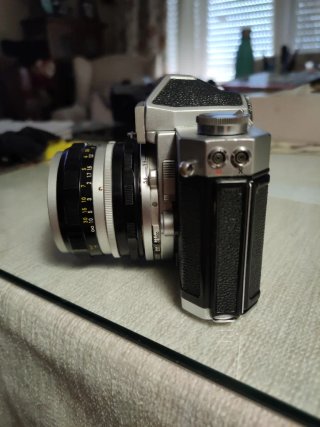 Cámara NIKOMAT FTN + Objetivo Nikkor H Auto