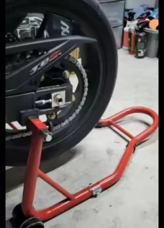 A estrenar!Caballetes para moto envío impost