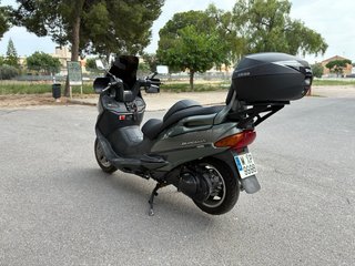 Suzuki Burgman 400 Maxi Scooter