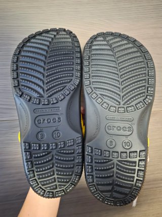 Crocs Simpsons Talla 40 (26 cm)