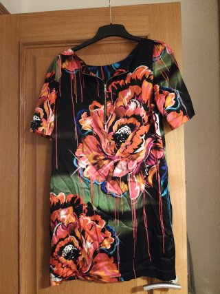 Vestido estampado floral negro