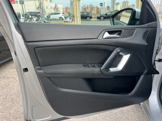 Peugeot 308 / Gasolina / Manual / Año 2016
