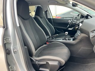 Peugeot 308 / Gasolina / Manual / Año 2016