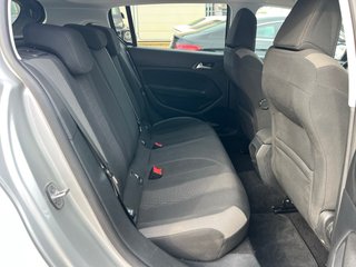 Peugeot 308 / Gasolina / Manual / Año 2016