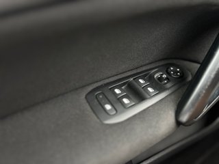 Peugeot 308 / Gasolina / Manual / Año 2016