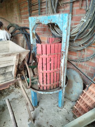 Prensa para hacer vino