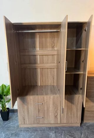OFERTA¡¡¡ Armario 3 Puertas, 2 Cajones y Espejo