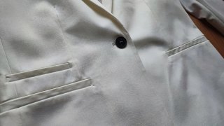 Americana entallada Mango blanca