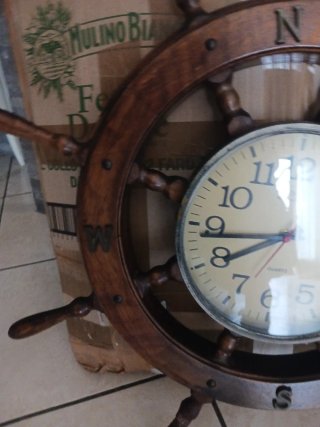 Orologio 2 braccia sono stati aggiustati