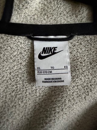 Sudadera Nike Tech Fleece Gris