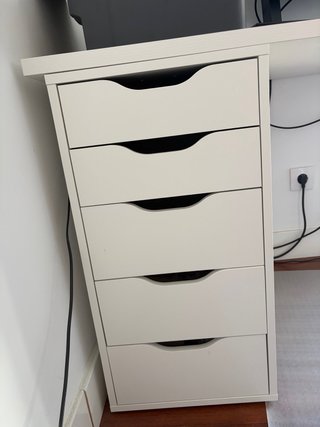 Tavolo da ufficio in legno con cassetti