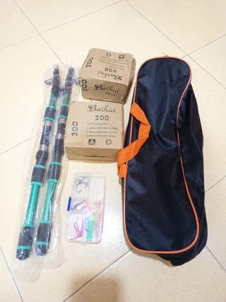 2 Cañas de Pescar 1.80m + Carrete y Accesorios