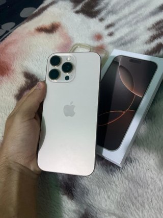 iPhone 16 Pro Max Plata