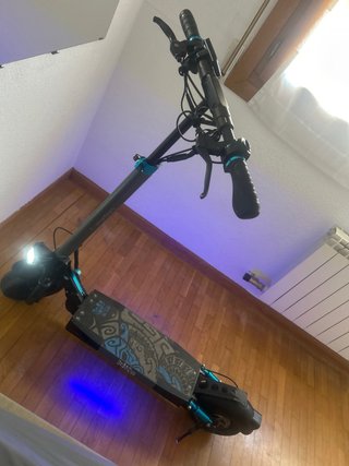 Patinete Eléctrico Negro y Azul Precio negociable