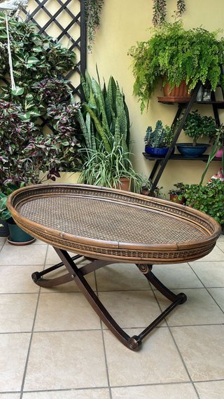 Mesa de centro ovalada de bambú y madera