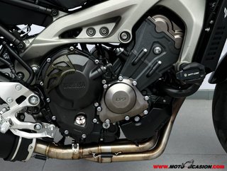 YAMAHA MT-09