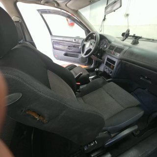 Volkswagen Golf 2000