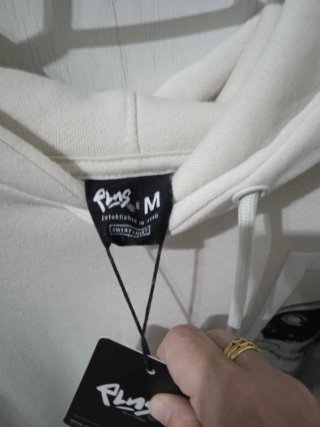 Sudadera PLAS beige estampada